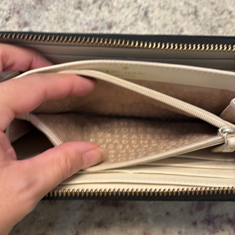 Kate Spade Wallet - Picture 4 of 5